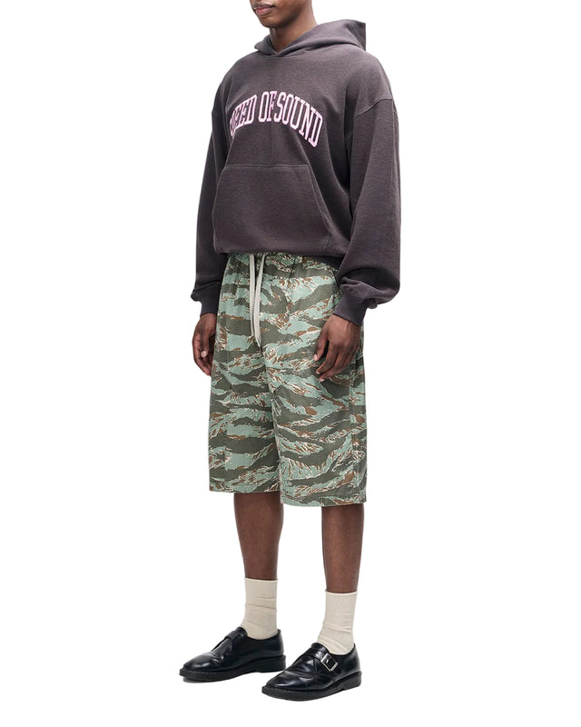 UNFORSEEN SHORT - GROUND COVER GREEN