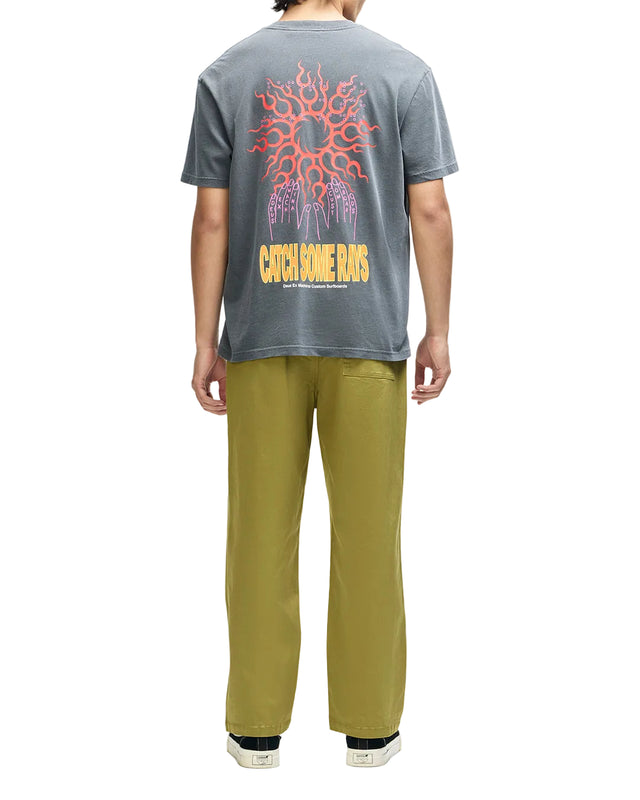 CATCHIN RAYS TEE - ANTHRACITE