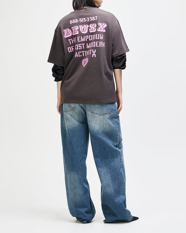 UPSTAIRS OS TEE - ANTHRACITE