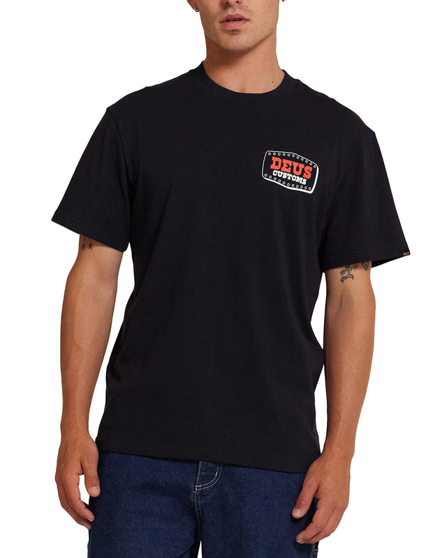 BUCKLE UP TEE - BLACK