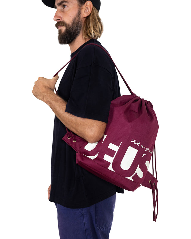 DEUS CARRY STRING BAG 25 - MAROON
