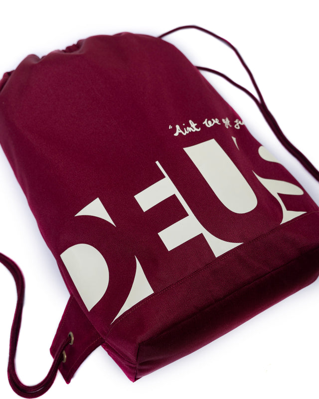 DEUS CARRY STRING BAG 25 - MAROON